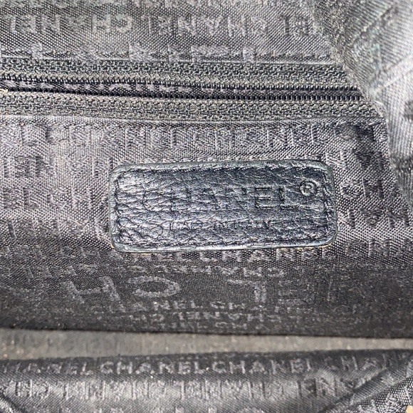 Vintage Chanel Purse - Picture 11 of 16